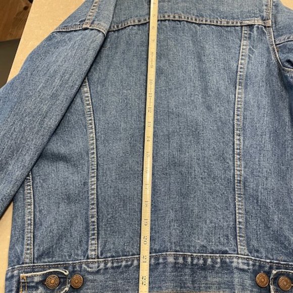 Vintage Levi Jean Jacket - Picture 9 of 9